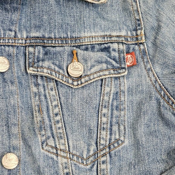 Y2K Roxy XS Blue Denim Jean‎ Trucker Jacket Medium Wash Classic Short Cotton - Picture 2 of 9